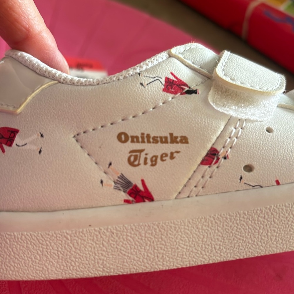 Onitsuka Lawnship
Tiger children size 11 toddler 
Brand new
NWOT
